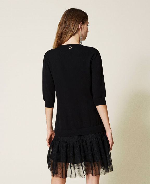 Платье с подолом из тюля