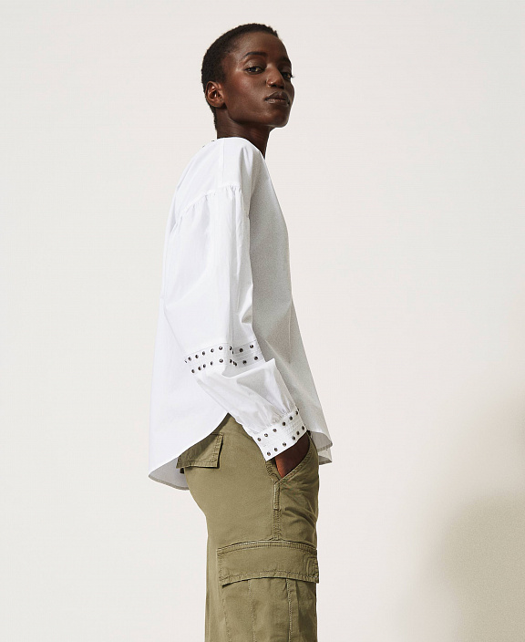 Блуза из поплина с заклепками