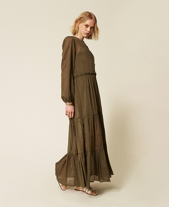 Длинное муслиновое платье с оборками