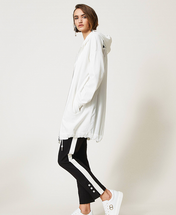 Длинная толстовка со вставками из тафты