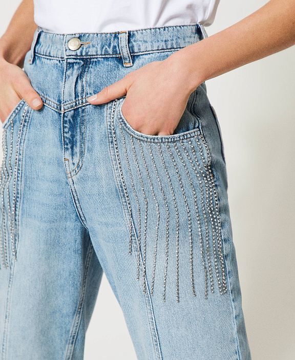 Джинсы с бахромой из шатонов