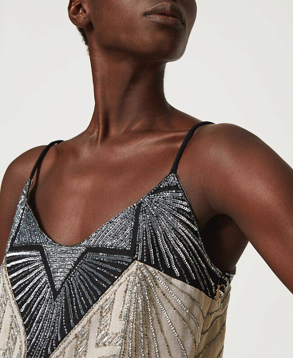 Топ на тонких бретельках