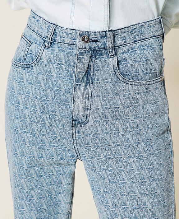 Классические джинсы с жаккардовым логотипом