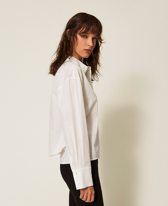 Рубашка из поплина со стразами