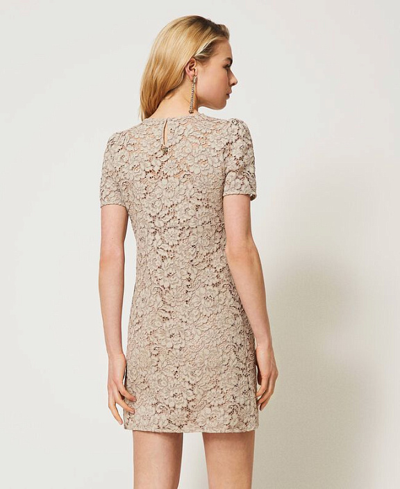 Кружевное платье