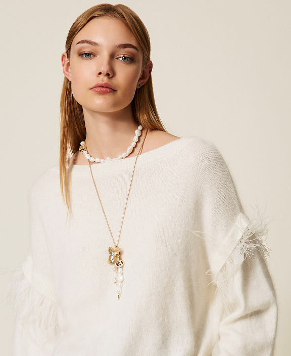 Ожерелье-чокер с жемчугом и цветком