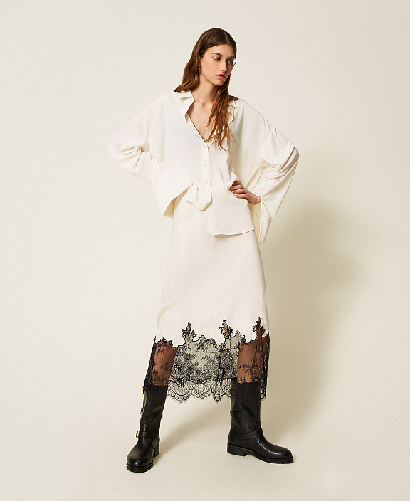 Юбка миди из атласа с кружевом