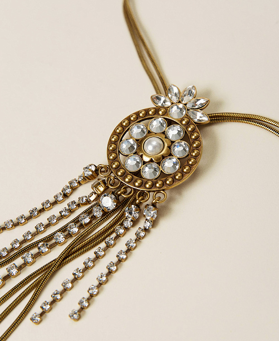 Колье-чокер с кулоном и бахромой из стразов