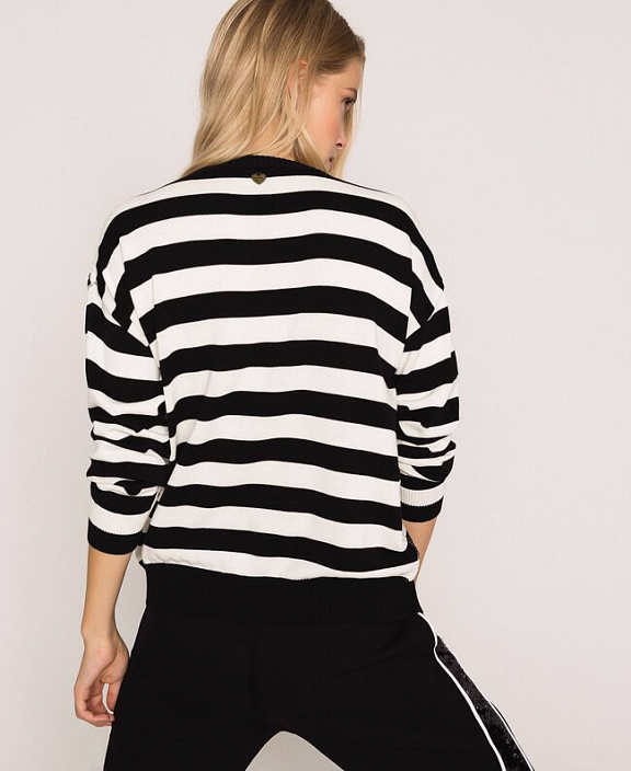 Джемпер в полоску