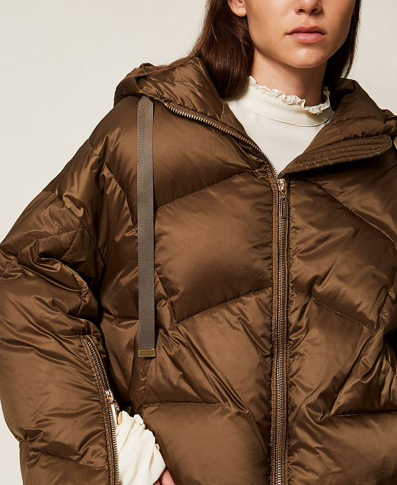 Укороченный пуховик