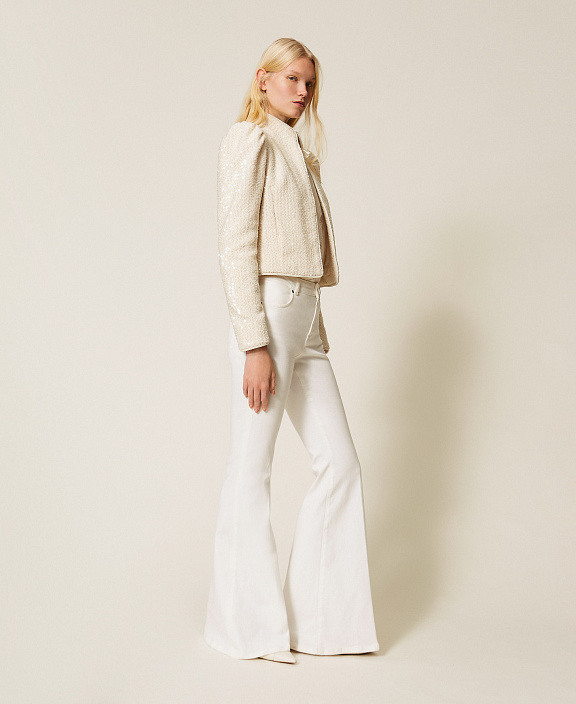 Расклешенные брюки из саржевого полотна