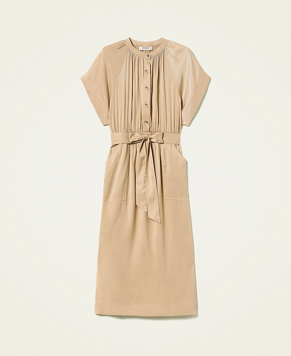 Платье на пуговицах