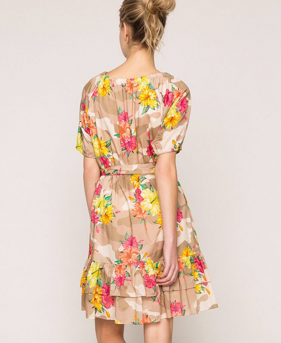 Короткое платье