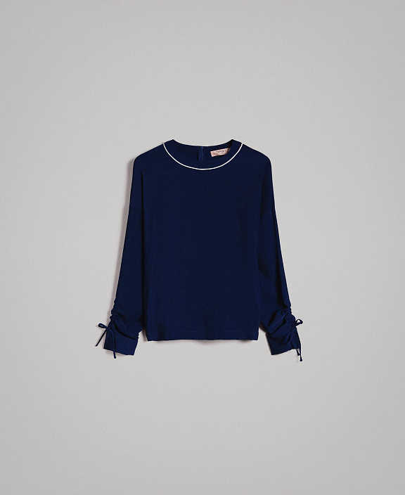 Лонгслив с завязками на рукавах