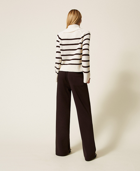 Широкие брюки из неопреновой ткани