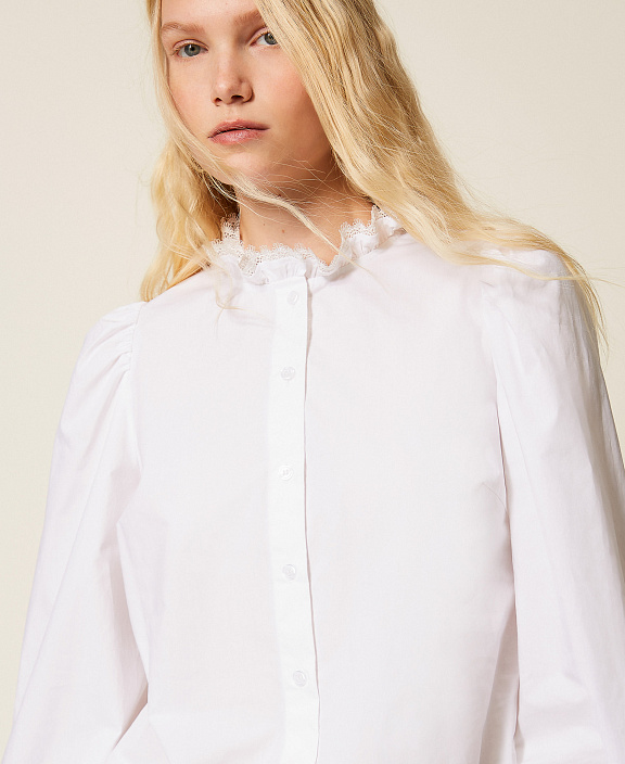 Поплиновая рубашка с кружевом