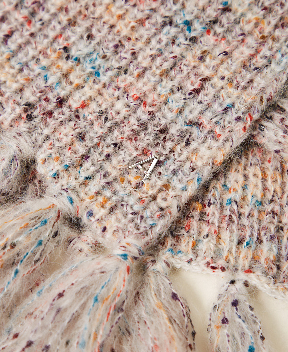 Шарф из разноцветной пряжи