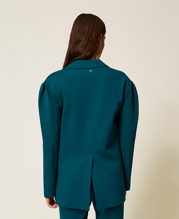 Двубортный жакет со складками на плечах