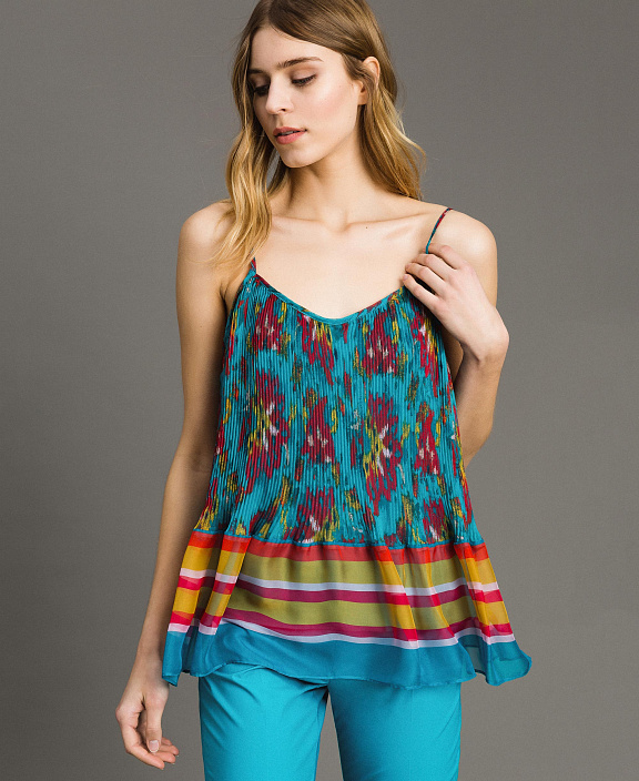 Топ с принтом