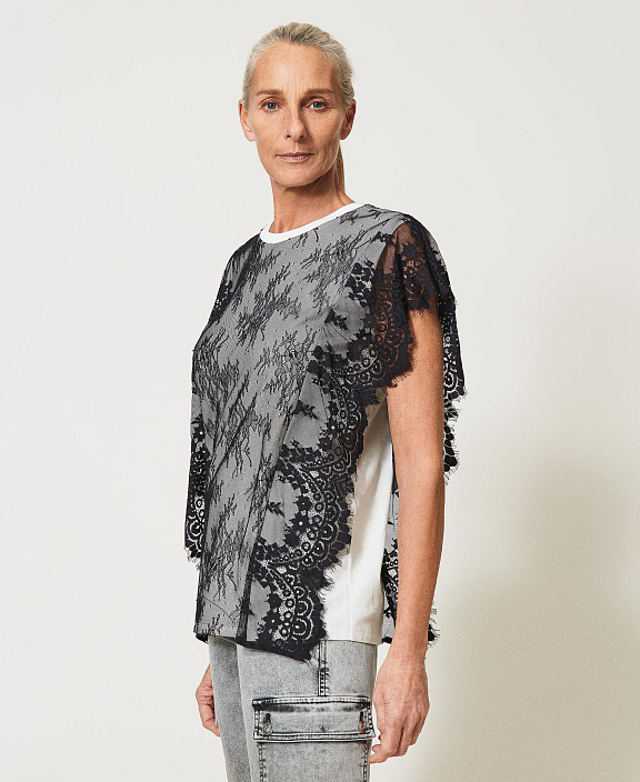 Футболка Mira с цветочным кружевом