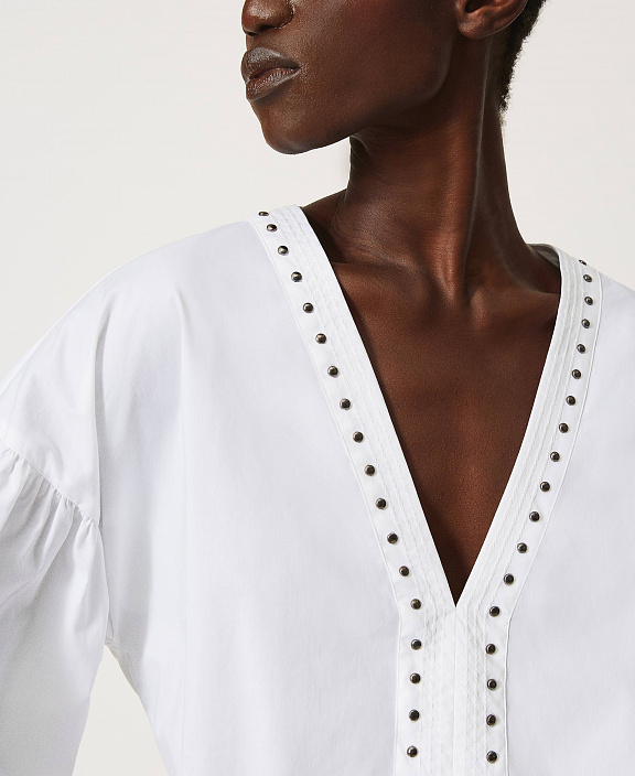 Блуза из поплина с заклепками