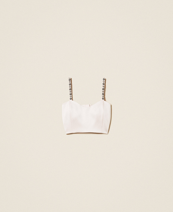 Укороченный топ из атласа-дюшес с вышивкой