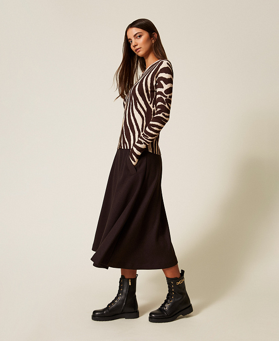 Юбка А-силуэта из плотной ткани