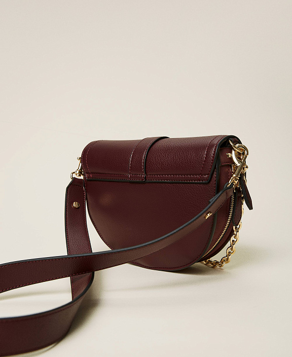 Полукруглая сумка с цепочкой