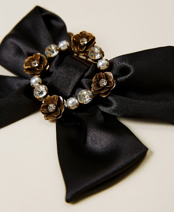 Заколка с бантом