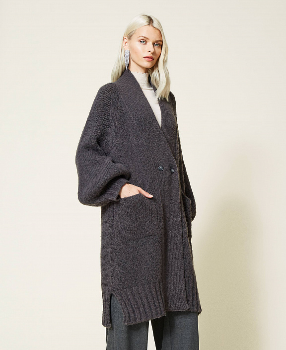 Длинный кардиган со свободными рукавами