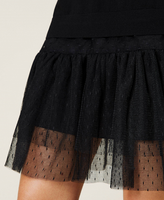 Платье с подолом из тюля