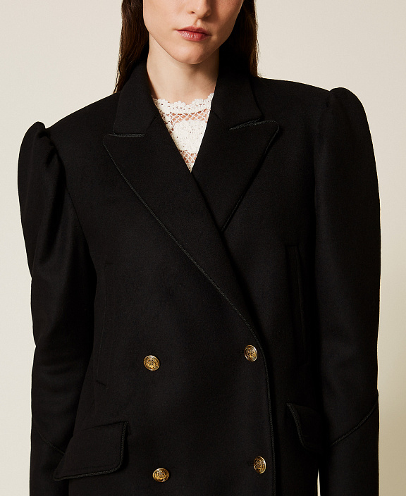 Длинное пальто из полушерстяного сукна