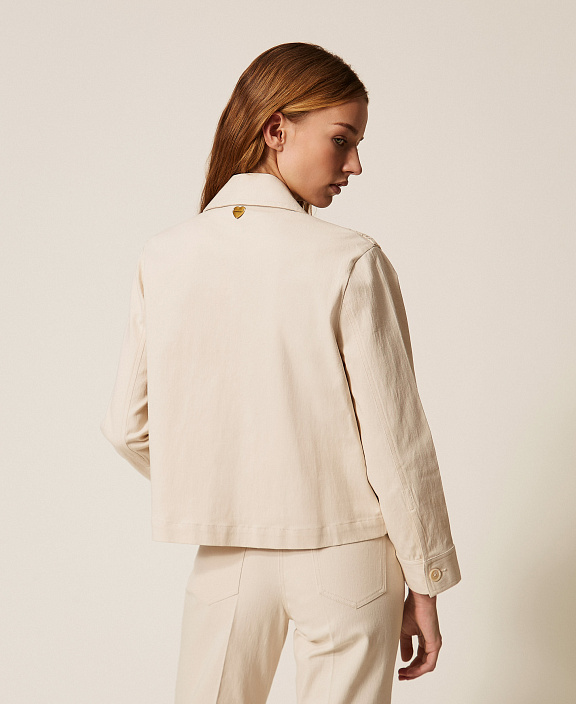 Жакет из саржевого полотна с бахромой