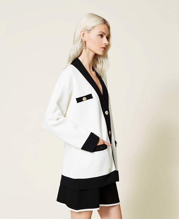 Кардиган с золотыми пуговицами