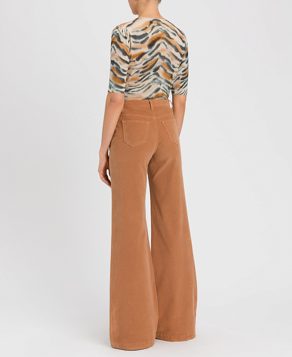 Свитер с тигровым принтом