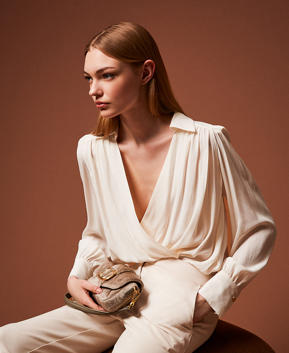 Крепдешиновое боди со сборками