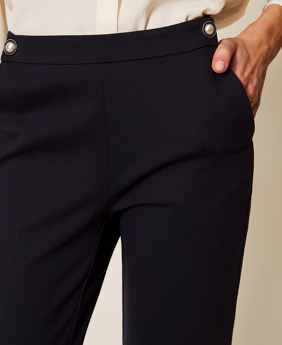 Брюки-сигареты с декоративной отделкой