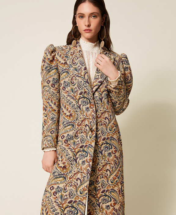 Жаккардовое пальто с кашемировым узором