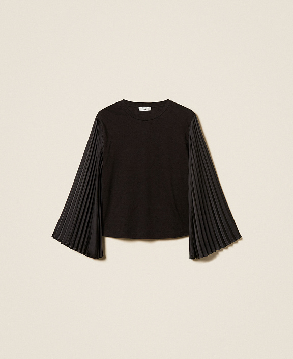 Блузка с плиссированными рукавами
