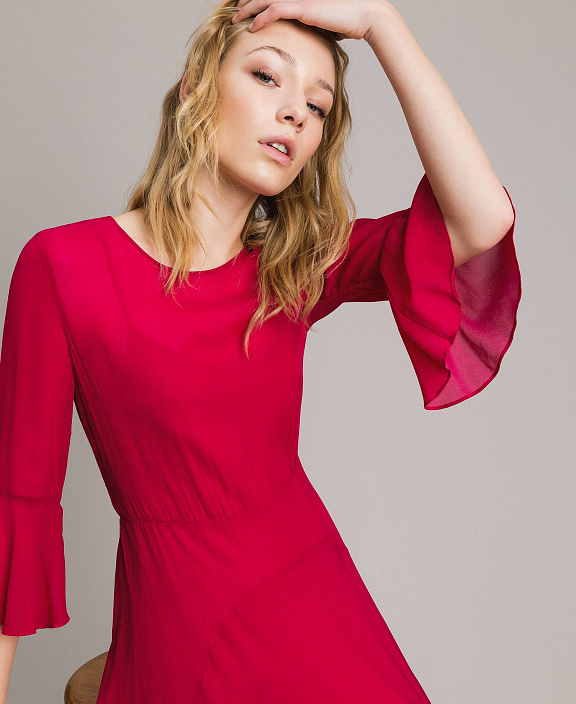 Длинное платье с оборками