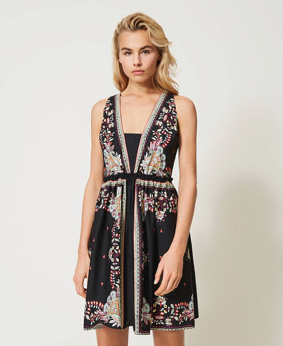 Короткое платье с платочным принтом