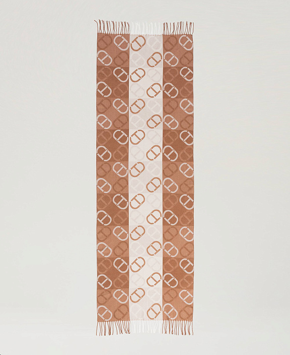 Шарф и бахромой