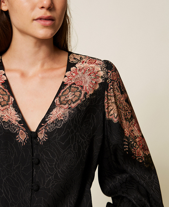 Блуза с узором пейсли