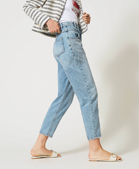 Джинсы с бахромой из шатонов