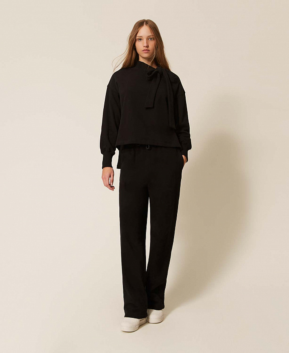 Свитшот с воротником-аскот