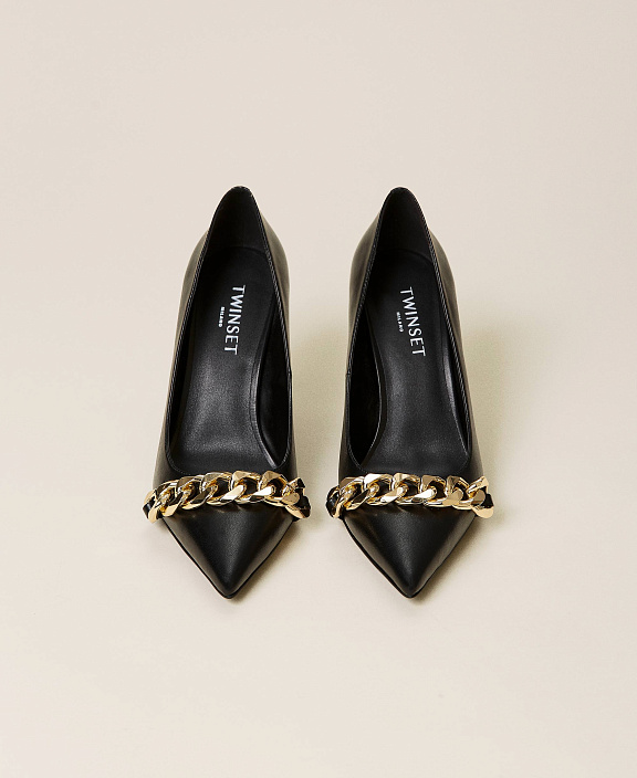 Туфли-лодочки с цепочкой