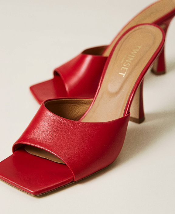 Босоножки-мюли из наппы