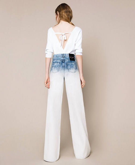 Широкие джинсы