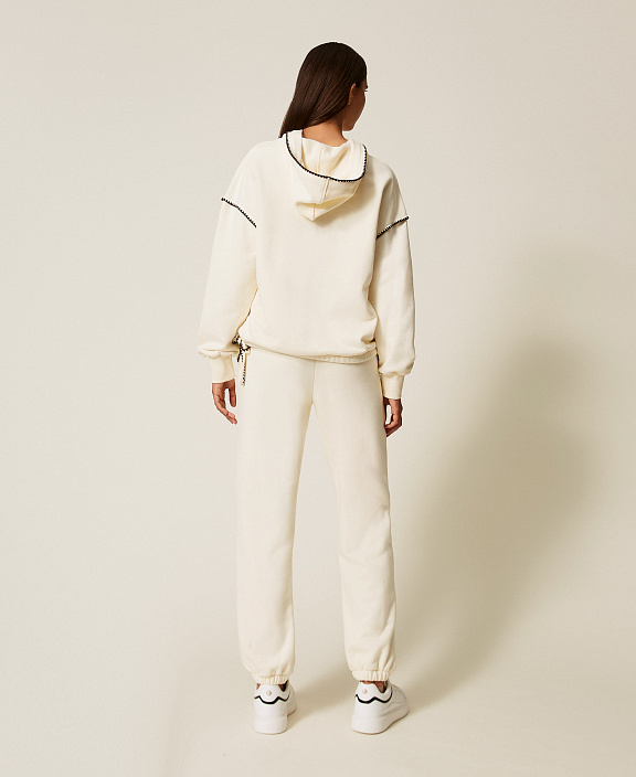 Спортивный костюм с толстовкой