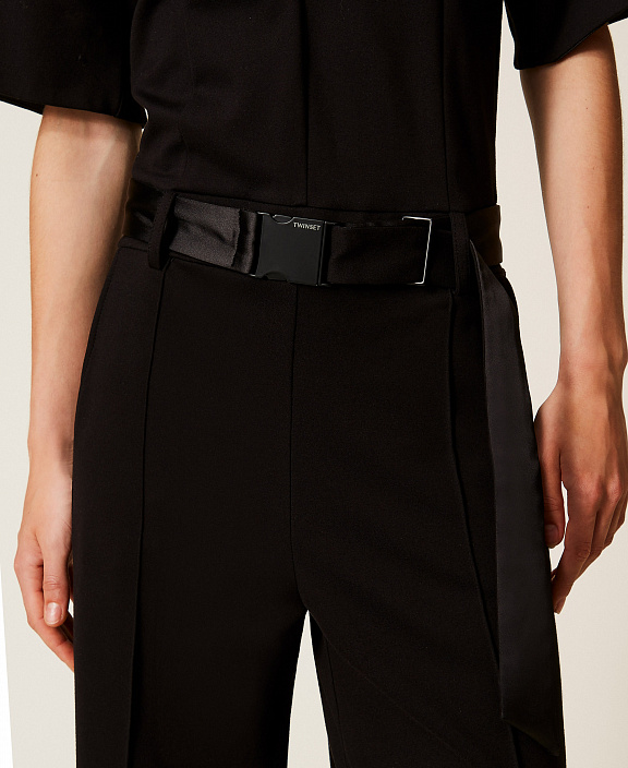 Платье-комбинезон с атласными деталями